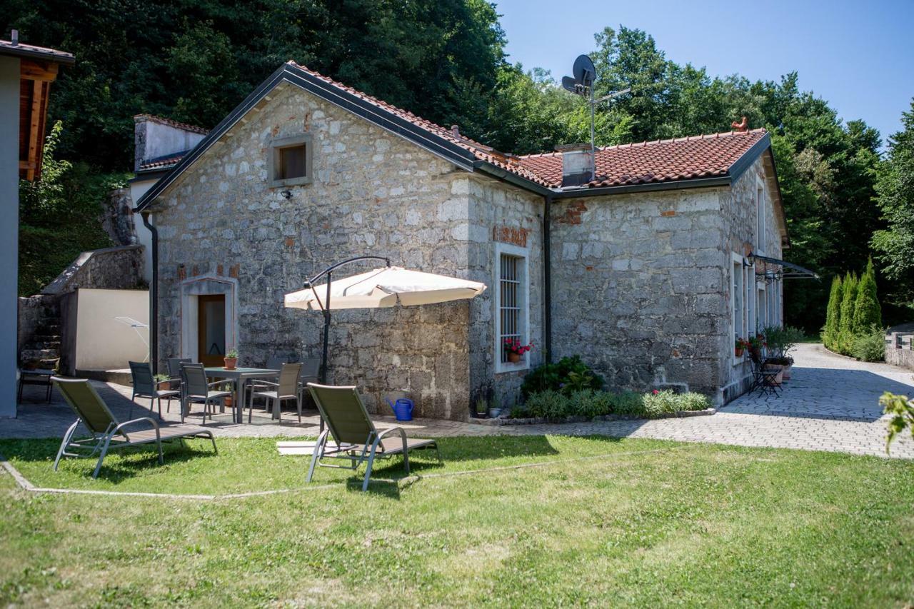 Villa Anton - The Old Dairy Hrusica  Buitenkant foto